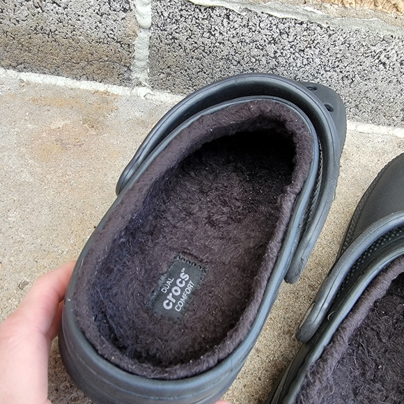 Crocs Black Faux Fur Lined Clogs Mens 6/Womens 8 - Picture 10 of 16